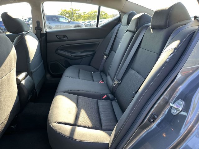 Used 2025 Nissan Altima 2.5 SV FWD image 15