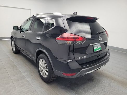 Used 2018 Nissan Rogue SV image 5