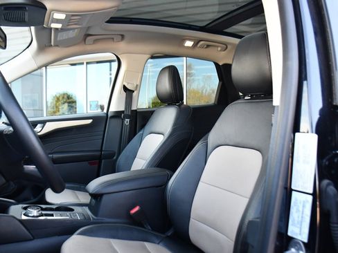 Used 2021 Ford Escape Titanium w/ Titanium Elite Package image 13