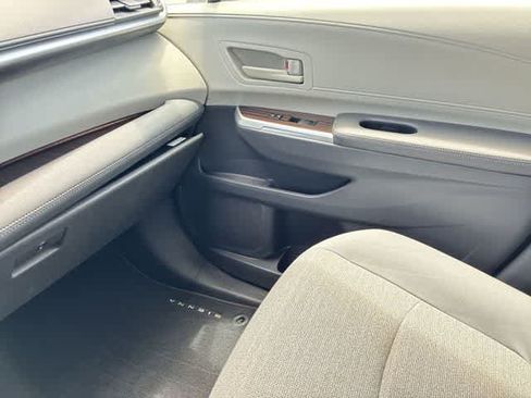 Used 2021 Toyota Sienna LE w/ LE Plus Package FWD image 33