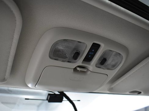 Used 2009 Ford Escape XLT FWD image 22