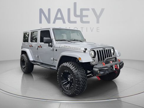 Used 2017 Jeep Wrangler Unlimited Sahara AWD/4WD image 7