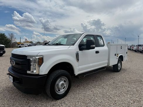 Used 2018 Ford F350 XL AWD/4WD image 4