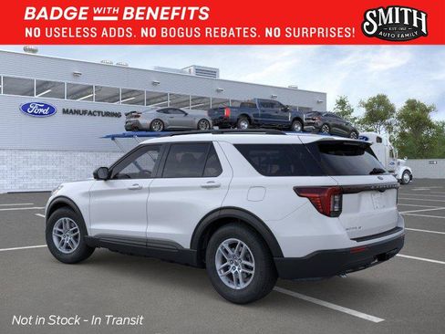 New 2026 Ford Explorer Active RWD image 5