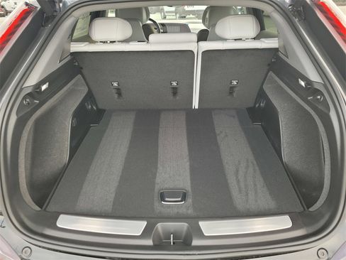 New 2026 Cadillac Optiq Luxury 1 image 7