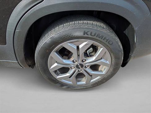 Used 2024 Kia Seltos S image 9