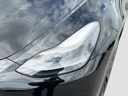 Used 2022 Tesla Model Y Performance AWD/4WD image 9