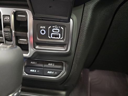 New 2026 Jeep Wrangler Unlimited Rubicon w/ Steel Bumper Group image 33