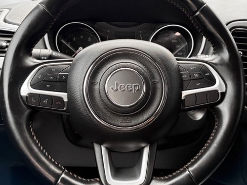 Used 2019 Jeep Compass Latitude AWD/4WD image 18