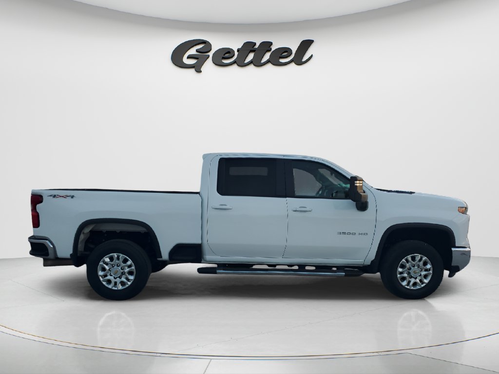 Used 2025 Chevrolet Silverado 3500 LT w/ Safety Package AWD/4WD image 4