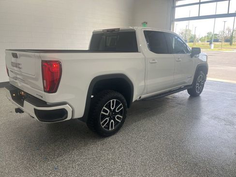 Used 2025 GMC Sierra 1500 AT4 w/ AT4 Premium Package AWD/4WD image 8