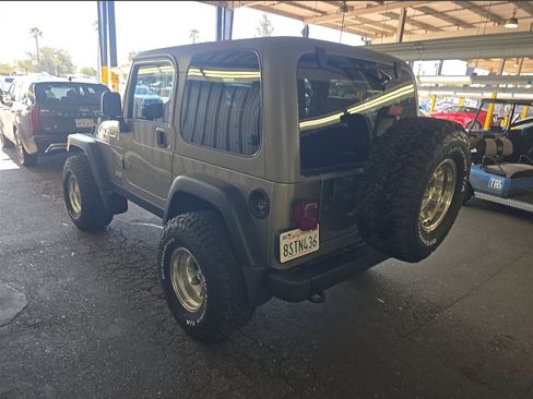 Used 2006 Jeep Wrangler Rubicon AWD/4WD image 6