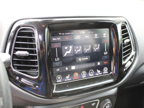 Used 2018 Jeep Compass Limited image 15