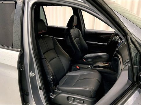 Used 2022 Honda Pilot TrailSport image 16