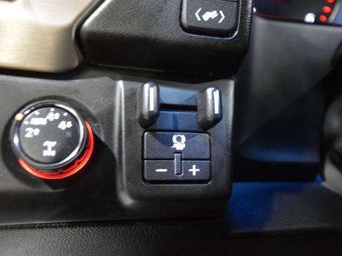 Used 2016 GMC Yukon Denali w/ Open Road Package image 22