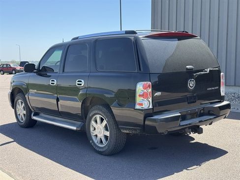 Used 2005 Cadillac Escalade AWD image 7