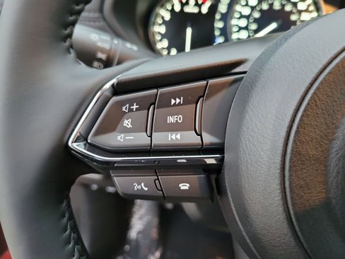 New 2025 MAZDA CX-5 AWD 2.5 S w/ Premium Plus Pkg image 5