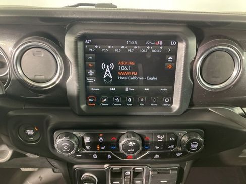 Used 2021 Jeep Wrangler Unlimited Sahara image 14