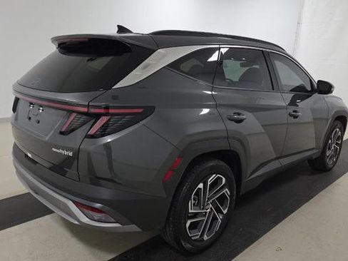 Used 2025 Hyundai Tucson Limited image 3