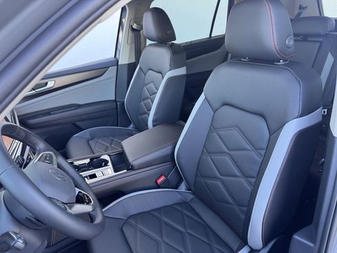 New 2026 Volkswagen Atlas Peak Edition AWD/4WD image 25