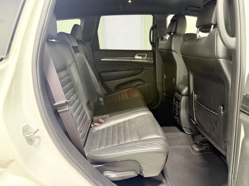 Used 2019 Jeep Grand Cherokee Limited X image 31