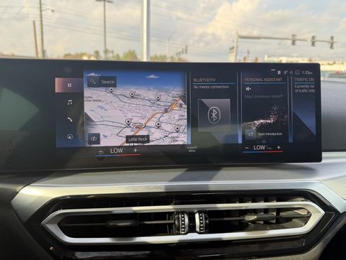 Used 2024 BMW 430i xDrive Coupe w/ Premium Package image 15