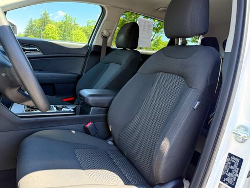 Certified 2023 Kia Sportage LX AWD/4WD image 15