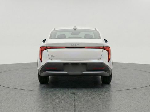 Used 2025 Kia K4 LXS image 6