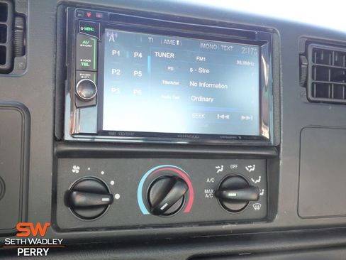 Used 2004 Ford F250 Harley-Davidson image 20