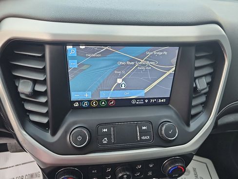 Used 2021 GMC Acadia SLT w/ Technology Package image 17