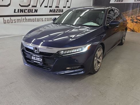 Used 2018 Honda Accord Touring image 18