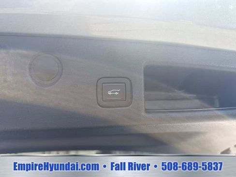 Used 2024 Chevrolet Equinox LT w/ Driver Convenience Package AWD/4WD image 8