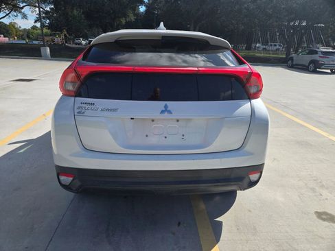 Used 2020 Mitsubishi Eclipse Cross ES image 9