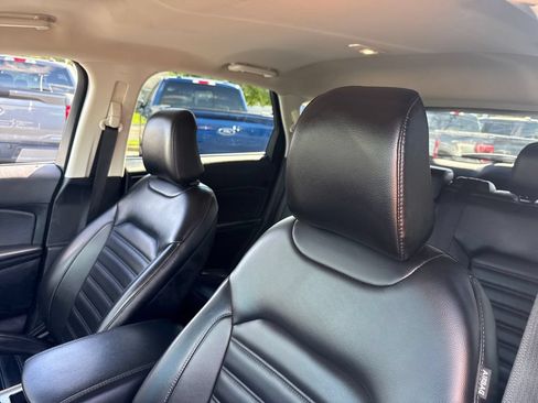Used 2024 Ford Edge SEL AWD/4WD image 35