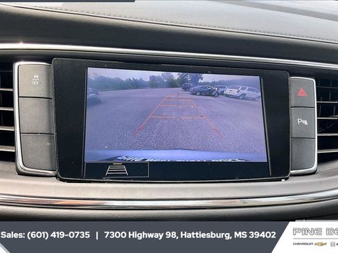 Used 2020 Buick Enclave Essence w/ Sport Touring Edition FWD image 15