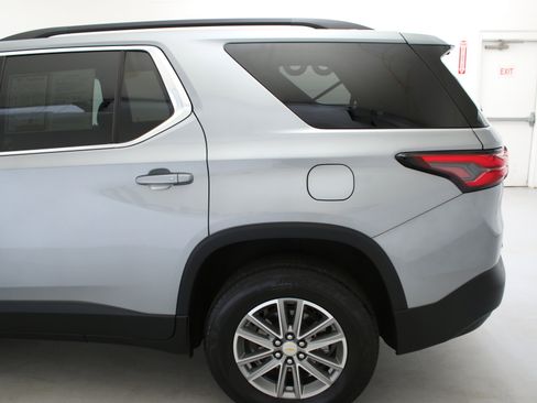 Used 2023 Chevrolet Traverse LT w/ LPO, Floor Liner Package AWD/4WD image 6