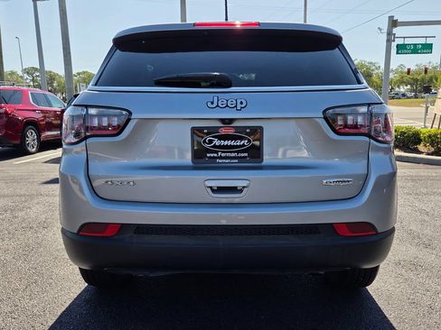 Used 2024 Jeep Compass Latitude AWD/4WD image 6