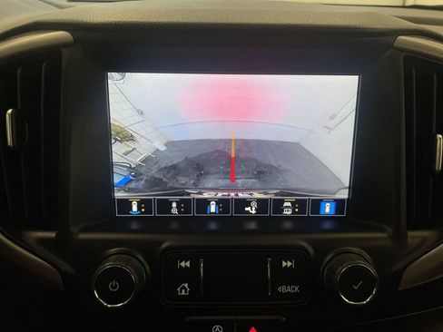 Used 2024 GMC Terrain AT4 w/ GMC Pro Grade Package AWD/4WD image 9