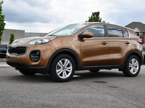 Used 2017 Kia Sportage LX AWD/4WD image 4