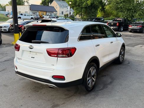 Used 2020 Kia Sorento AWD V6 image 5