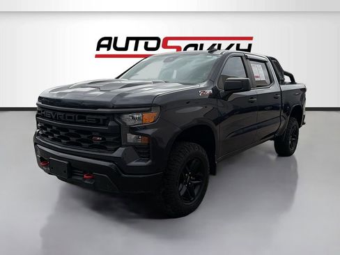 Used 2022 Chevrolet Silverado 1500 Custom Trail Boss AWD/4WD image 3