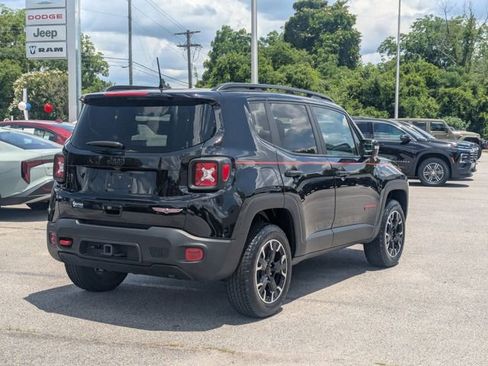 Used 2023 Jeep Renegade Trailhawk w/ Trailer Tow Group AWD/4WD image 3