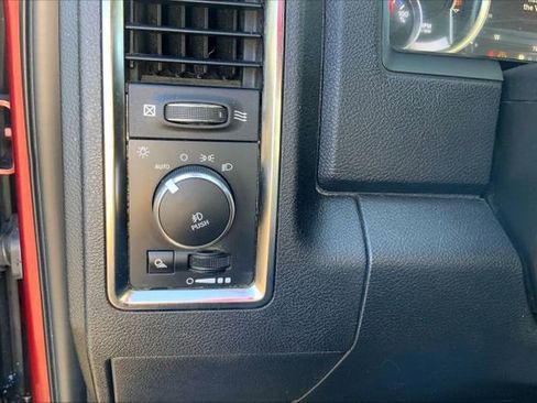 Used 2018 RAM 2500 Laramie w/ Sport Appearance Group AWD/4WD image 38
