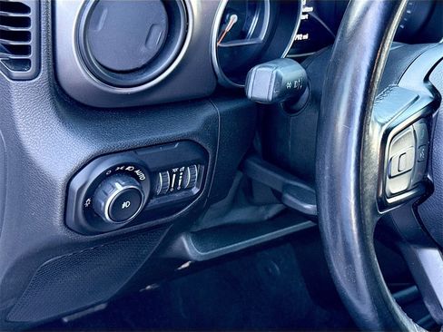 Used 2021 Jeep Wrangler Unlimited Sport image 11