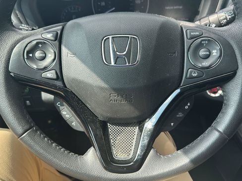Used 2021 Honda HR-V EX-L image 12