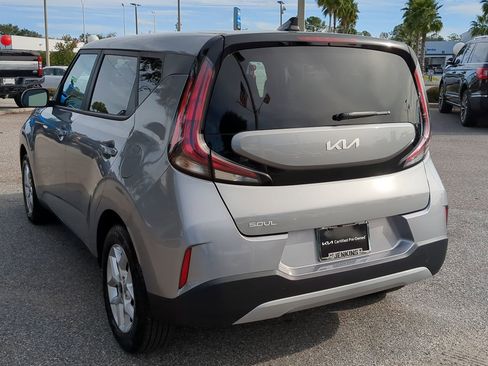 Certified 2023 Kia Soul LX w/ Option Group 015 FWD image 6