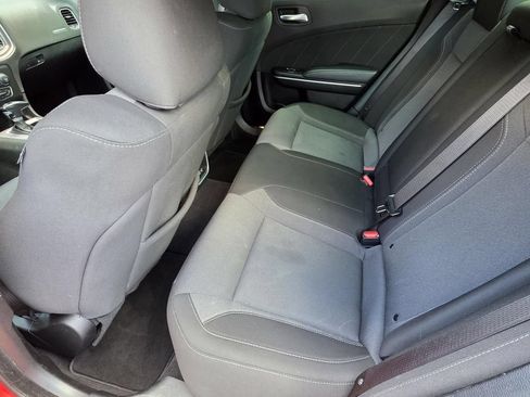 Used 2022 Dodge Charger SXT RWD image 9