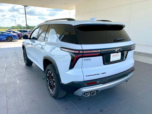 Used 2026 Chevrolet Traverse Z71 w/ Driver Confidence Package AWD/4WD image 8