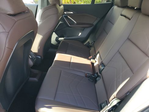 Used 2025 BMW X2 xDrive28i image 11