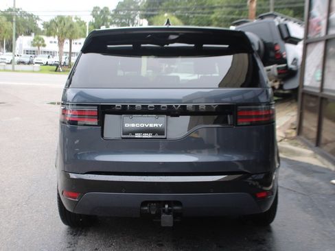 Certified 2024 Land Rover Discovery Dynamic SE image 6